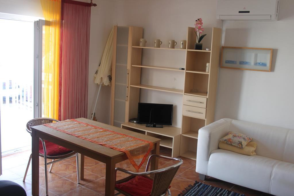 Apartments Miletic J-I Vodice Oda fotoğraf